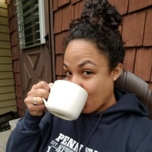 Meet your Posher, Dominique